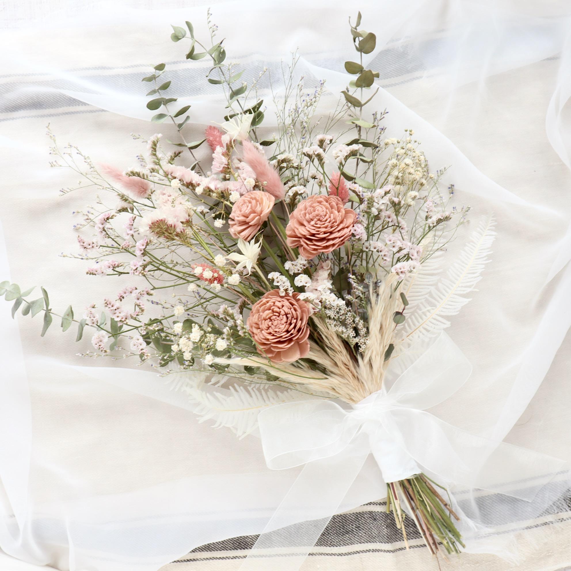 【New!】爽やかくすみピンク×グリーンの繊細ブーケ　ウェディング 前撮り